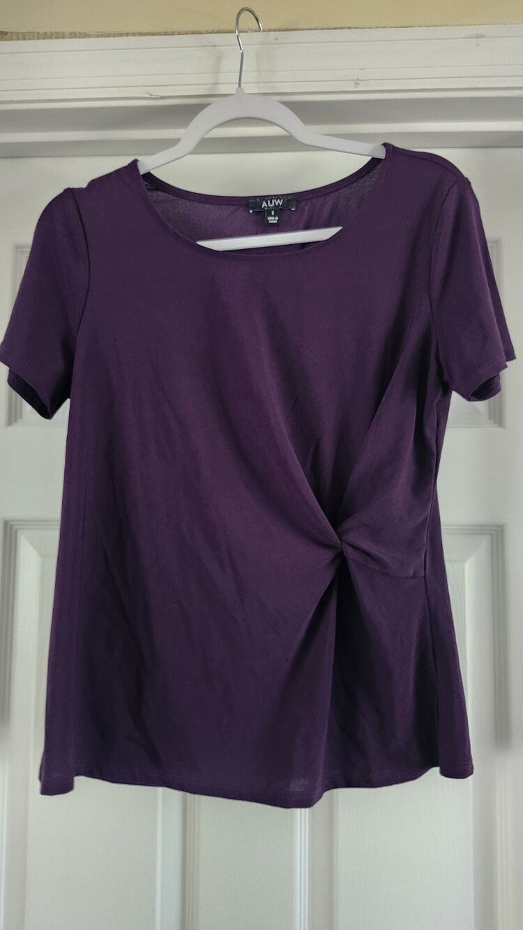 AUW Women's Purple Short Sleeve Top Blouse Twist Front Detail Knit Small #351